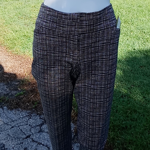 Loft by Ann Taylor Julie "Skinny" fit Pants - Picture 4 of 16